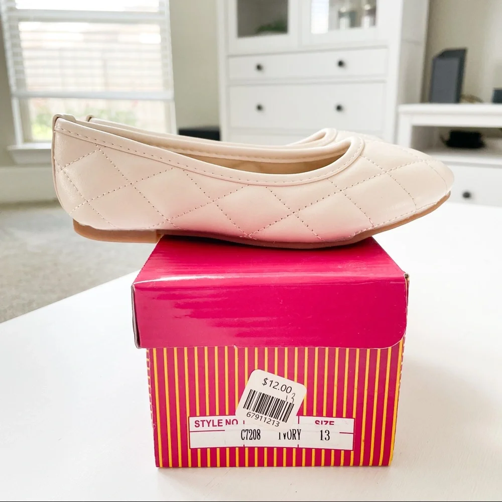 Rosegirl Ivory Quilted Girl Flats C7208 - Picture 6 of 6